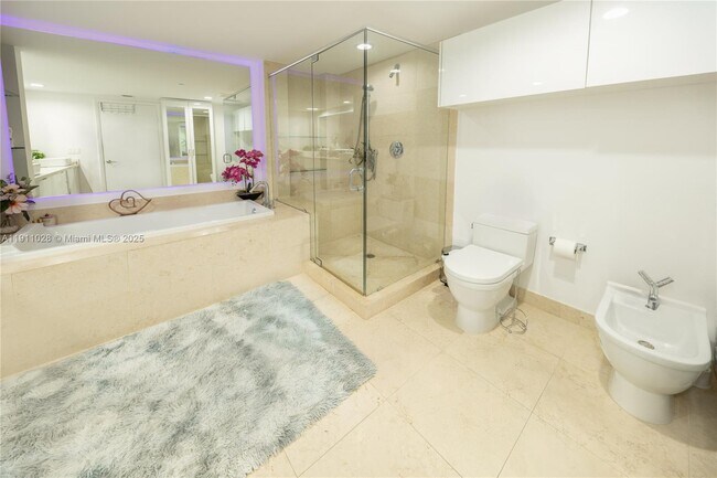 Foto del edificio - 465 Brickell Ave