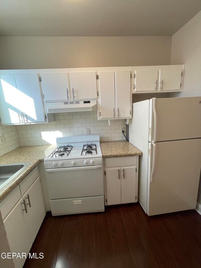 Foto del edificio - 521 W Missouri Ave