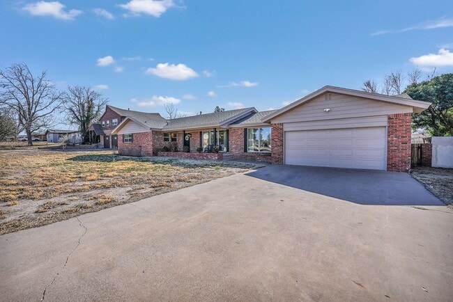 Building Photo - 715 Shell Ave