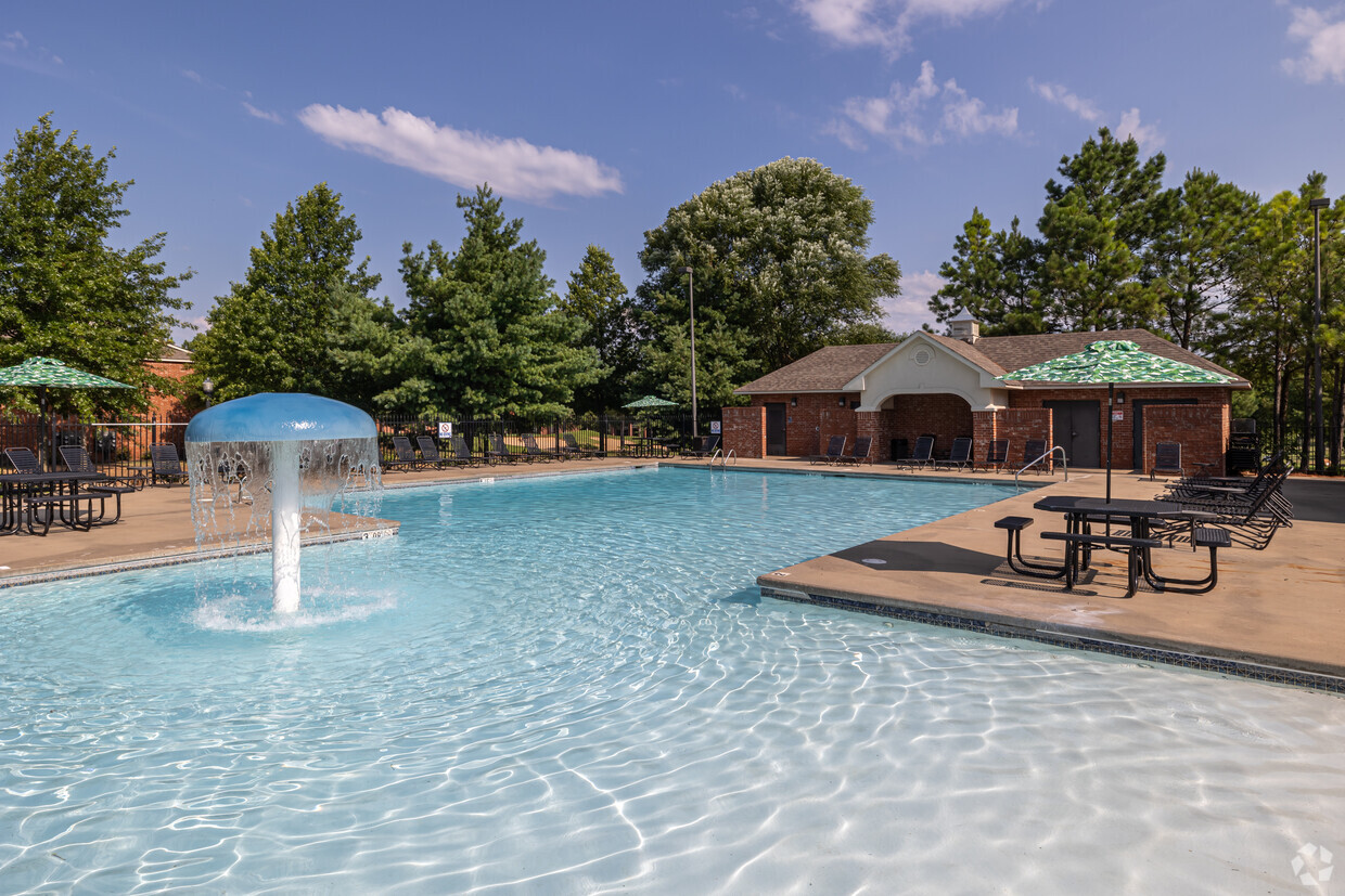 The Links at Rainbow Curve - Apartments in Bentonville, AR | Apartments.com