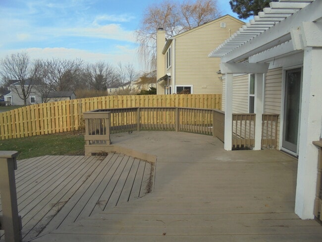 Building Photo - 1534 St Andrews Cir