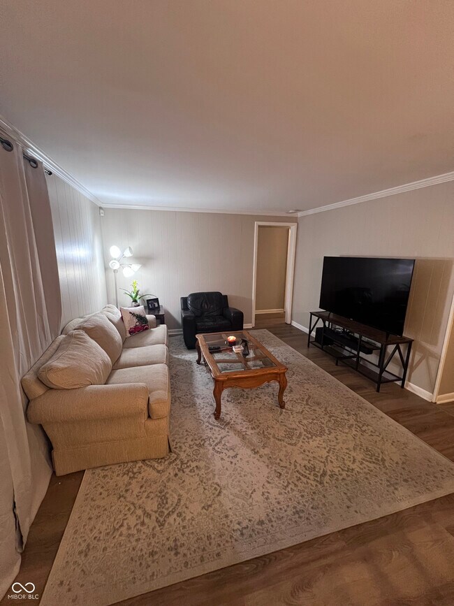 Foto del edificio - 1147 Darby Ln