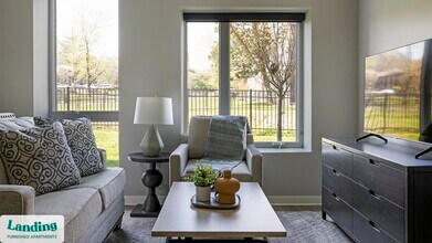 Building Photo - 5040 Linbar Dr