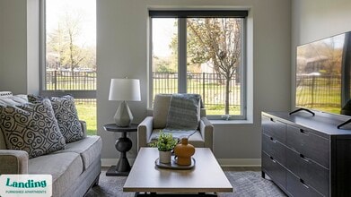 Building Photo - 5040 Linbar Dr