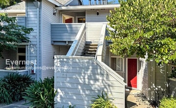 Building Photo - 556 Shadowgraph Dr