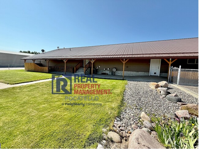 Foto del edificio - 13355 N Dekay Rd