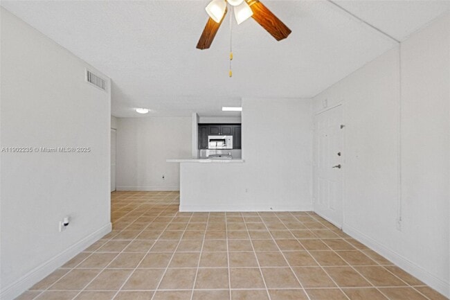Foto del edificio - 7200 NW 179th St