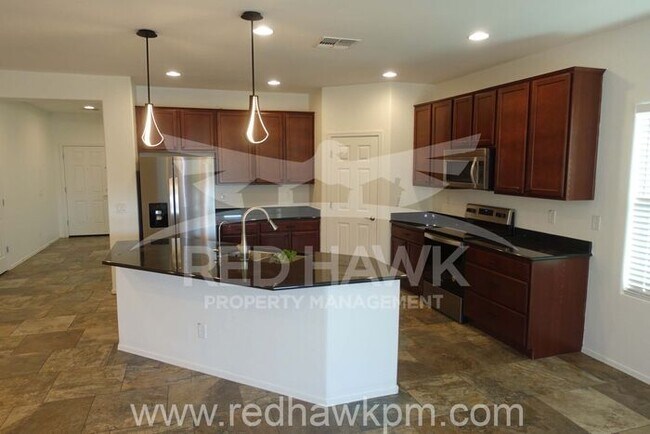 Building Photo - Spacious Four Bedroom, Two Bathroom East M...