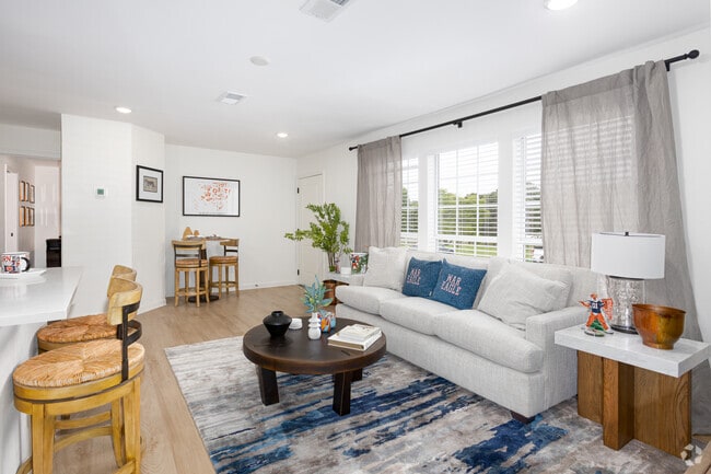 2BR, 2BA - 1,107SF - Living Room - Harper Flatts