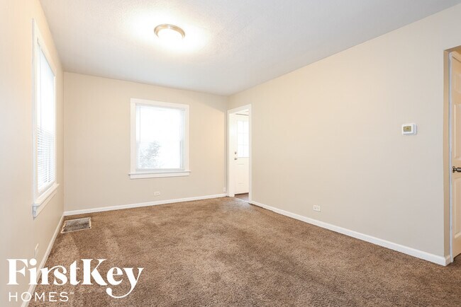Building Photo - 28W700 Warrenville Rd