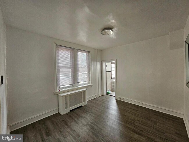 Foto del edificio - 745 E Tioga St