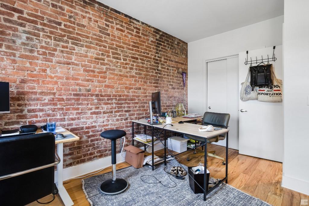 Primary Photo - A 2 bedroom in the heart of Carroll Garden...