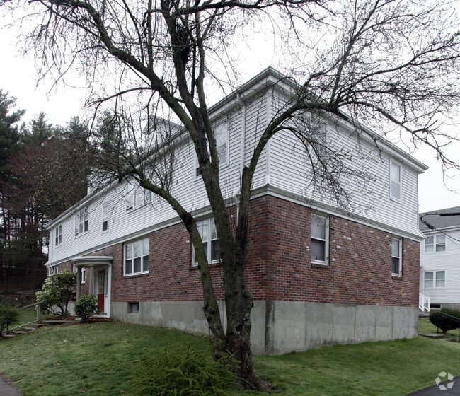 Building Photo - Ashton Gardens