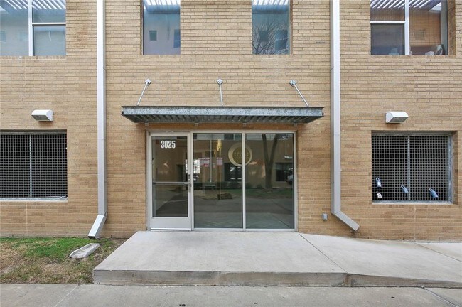 Foto del edificio - 3025 Bryan St
