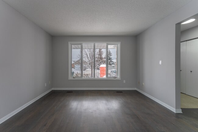 Building Photo - 312 Waterloo Dr