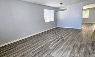 Building Photo - 17371 Redmaple St