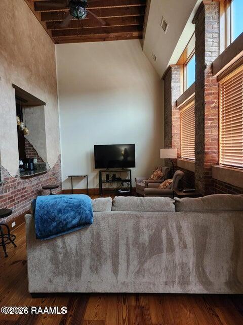 Foto del edificio - 307 N Main St