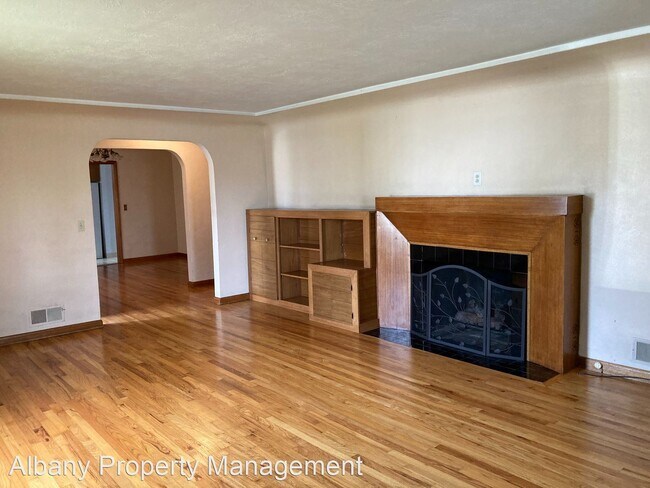 Foto del edificio - 3 br, 2 bath House - 2310 9th Ave SE