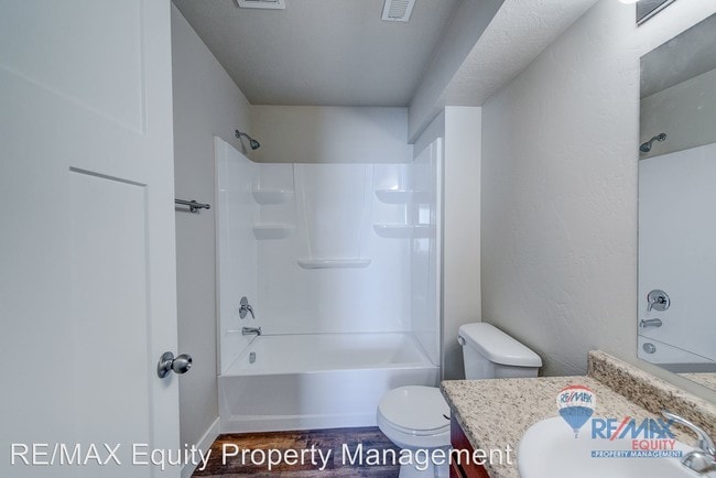 Building Photo - 3 br, 2.5 bath House - 14433 S Ashgrove Ct.