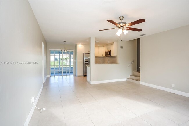 Building Photo - 1408 SW 47th Ave