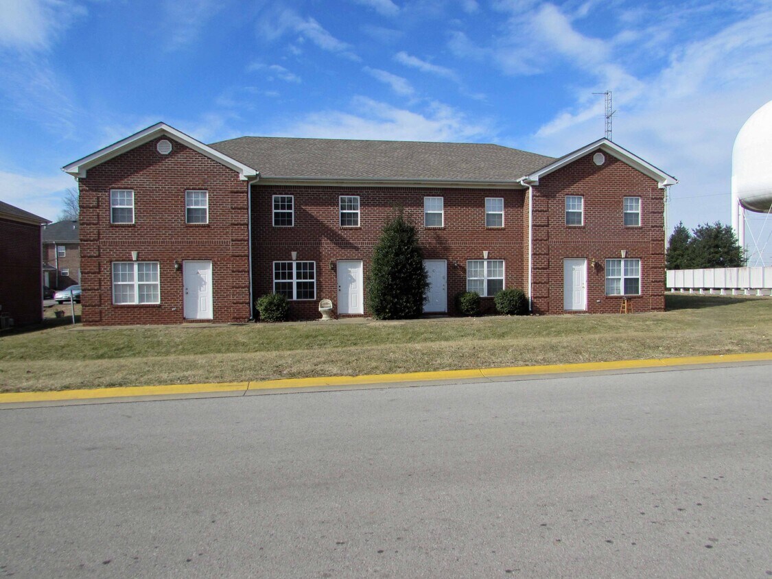 Primary Photo - 3840 Banyan Dr
