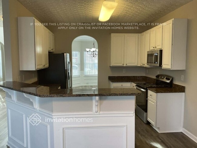 Building Photo - 6516 Snowden Dr