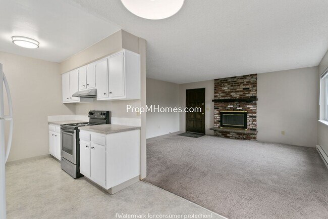 Foto del edificio - Spacious Two Bedroom Duplex in Oregon City...