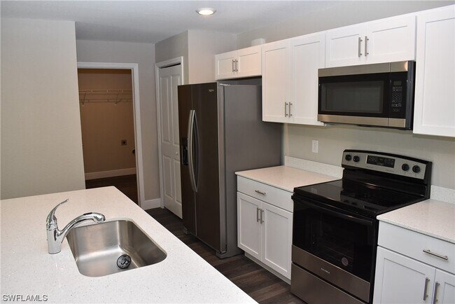 Foto del edificio - 1369 W Taggard Rd