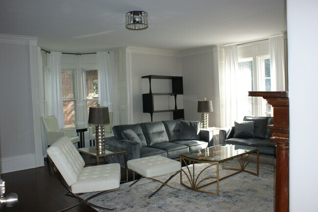 Foto del edificio - 45 Coggeshall Ave