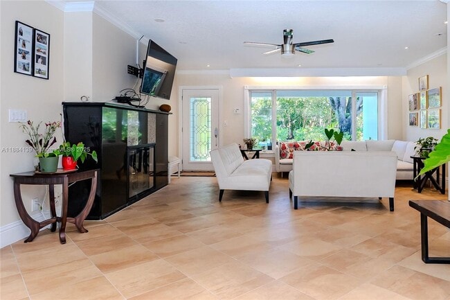 Foto del edificio - 1529 Bayview Dr