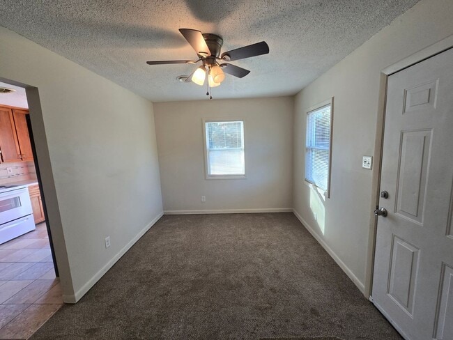 Building Photo - 4430 Viewsite Dr