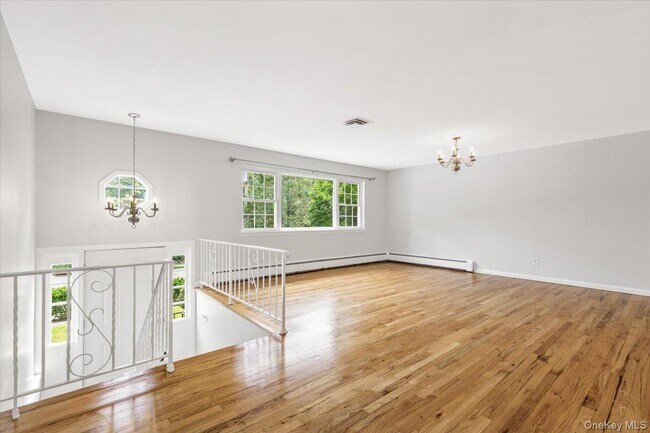 Foto del edificio - 649 White Plains Rd