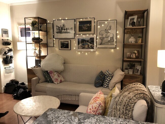 Living Space - 21 Beacon St