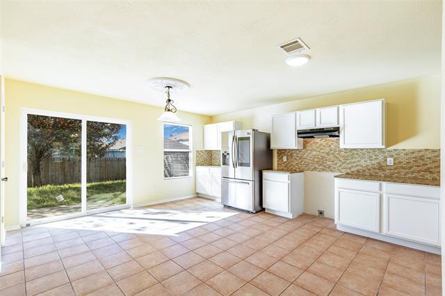Building Photo - 305 Allenwood Dr