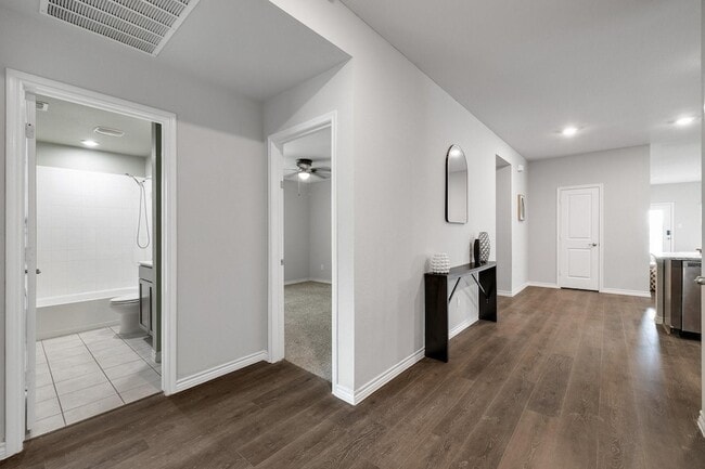 Building Photo - 410 Gunsmoke Trail