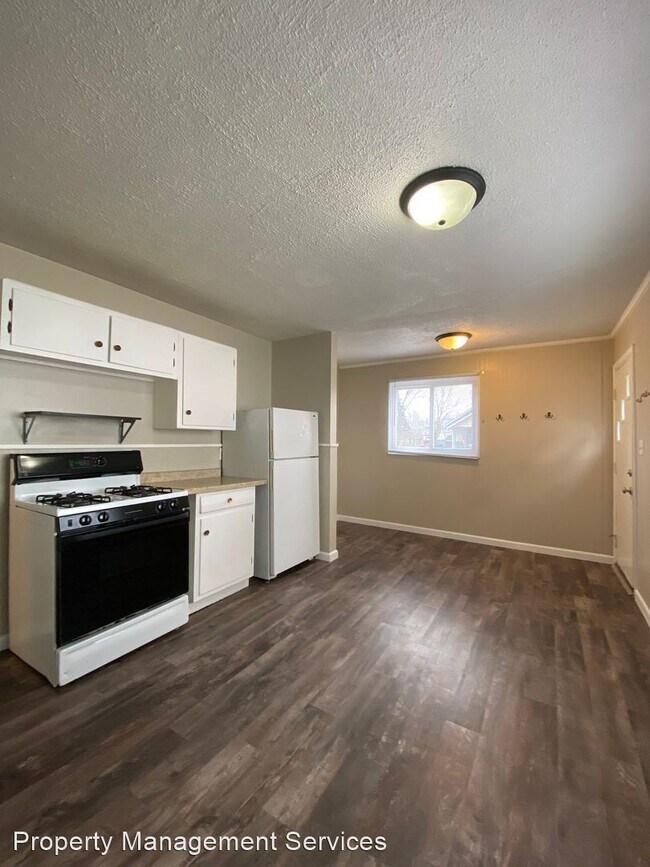 Foto del edificio - 3 br, 1 bath House - 230 E Jefferson St