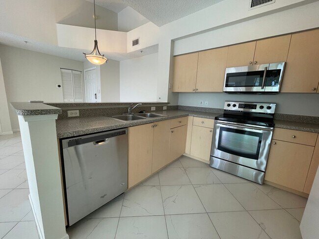 Foto del edificio - ANNUAL RENTAL - RESERVE AT NAPLES -2 BED 2...