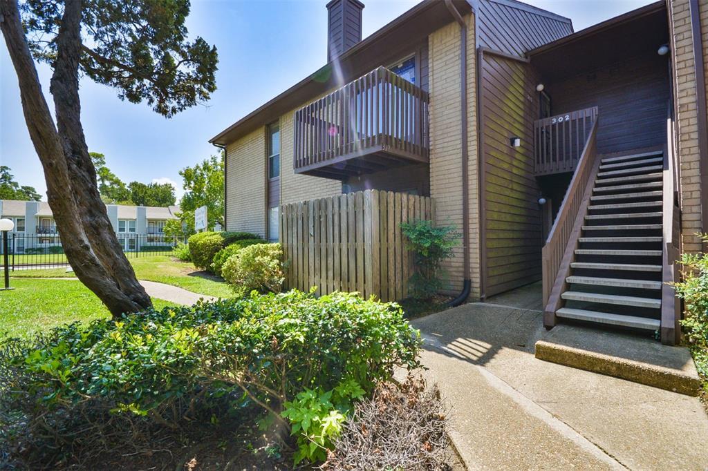 12905 Woodforest Blvd Unit 302, Houston, TX 77015 Condo for Rent in Houston, TX