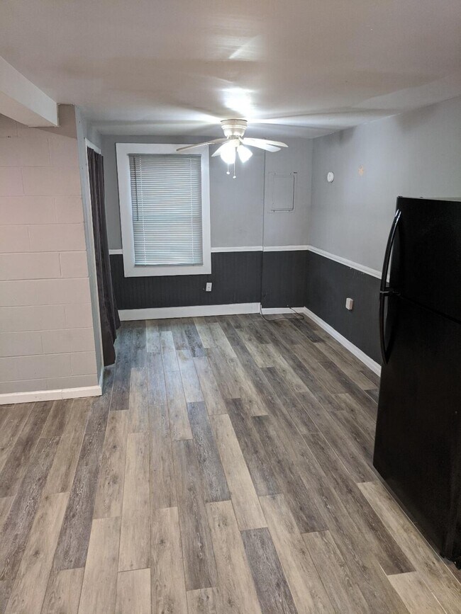 Foto del edificio - 1425 North Willow