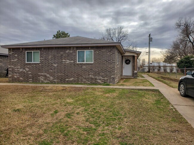 Foto del edificio - 1115 E Parker St