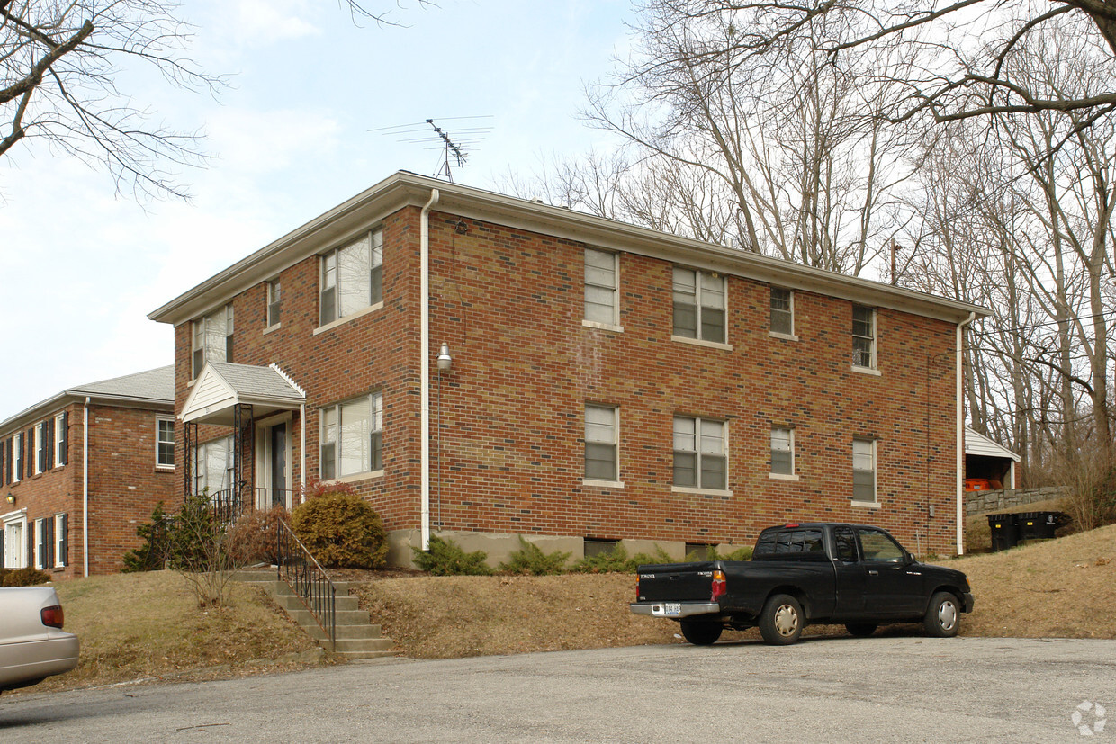Primary Photo - 2711 Brownsboro Rd