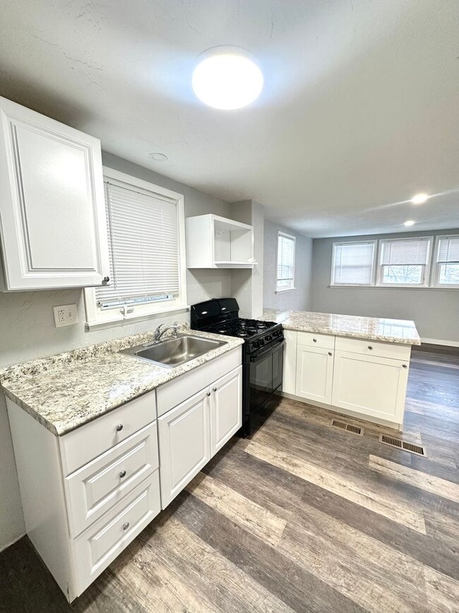 Building Photo - Cozy 2 Bed, 1 Bath Home in Jefferson Hills - Available Immediately!