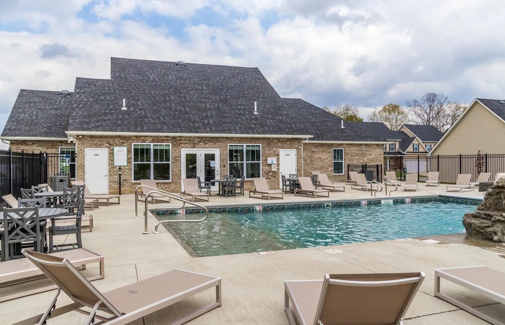 Foto principal - 2034 Mountain Ash Ln