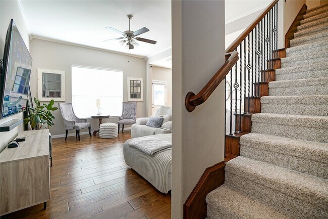 Foto del edificio - 4650 Penelope Ln