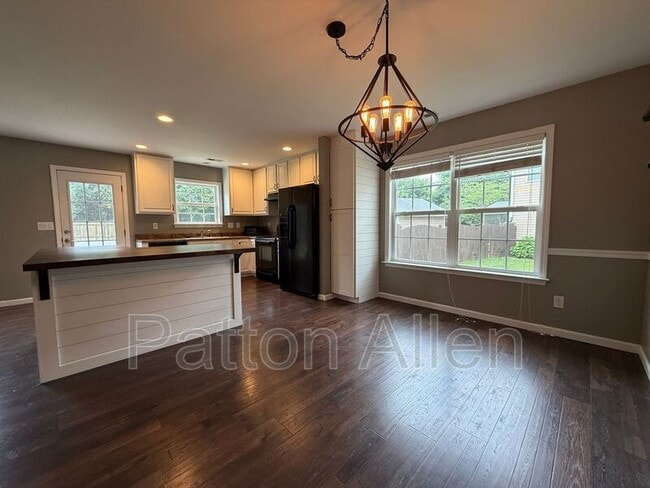Foto del edificio - 210 Mud Creek Rd