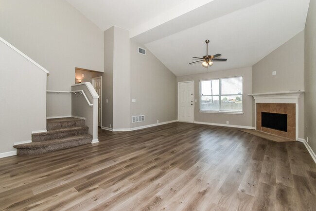 Building Photo - 305 Ame Ln