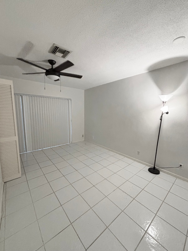 Building Photo - 1410 NW 93rd Terrace