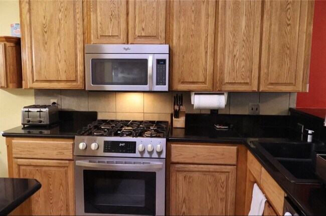 Building Photo - 9005 Stillwater Trail