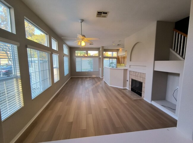 Building Photo - Cypress Townhomes - End Unit - 2 Garage - Scripps Ranch