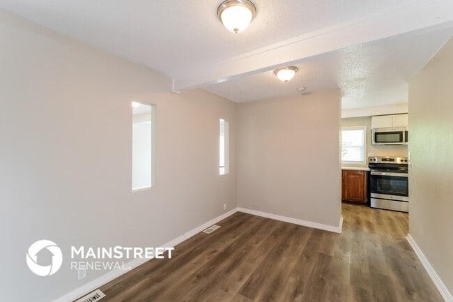 Foto del edificio - 208 E 165th St